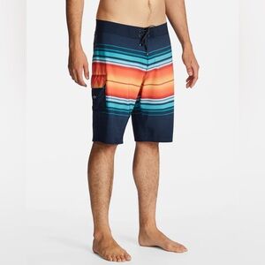 NWT Billabong All Day Stripe Pro Performance 20” Boardshorts - Navy - 32